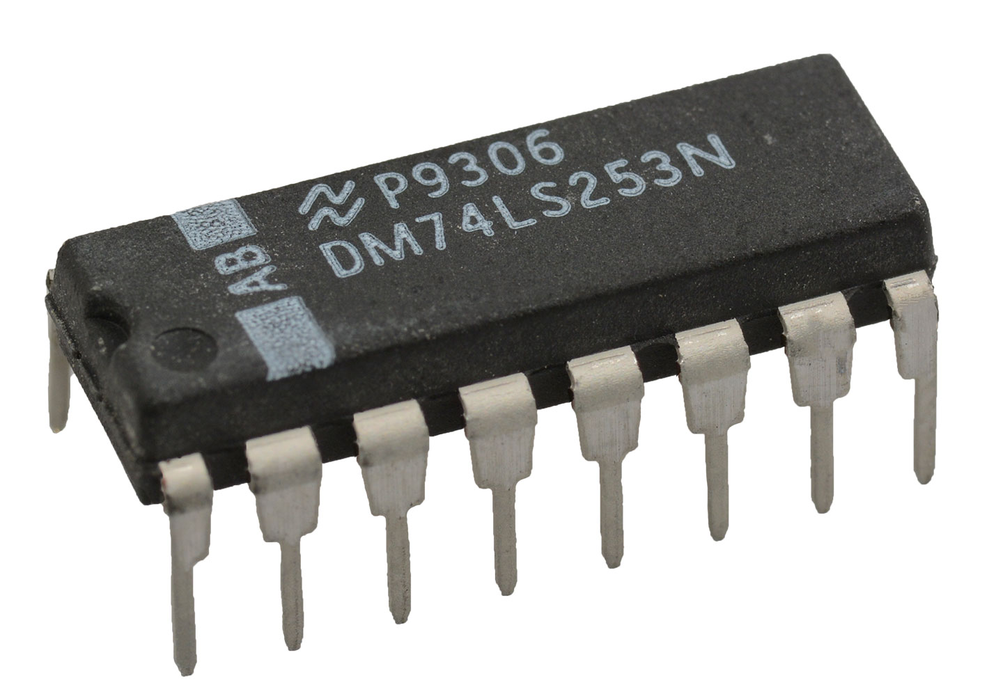 Dual 4-Line to 1-Line Data Selectors/Multiplexers with 3-State Outputs DIP-16