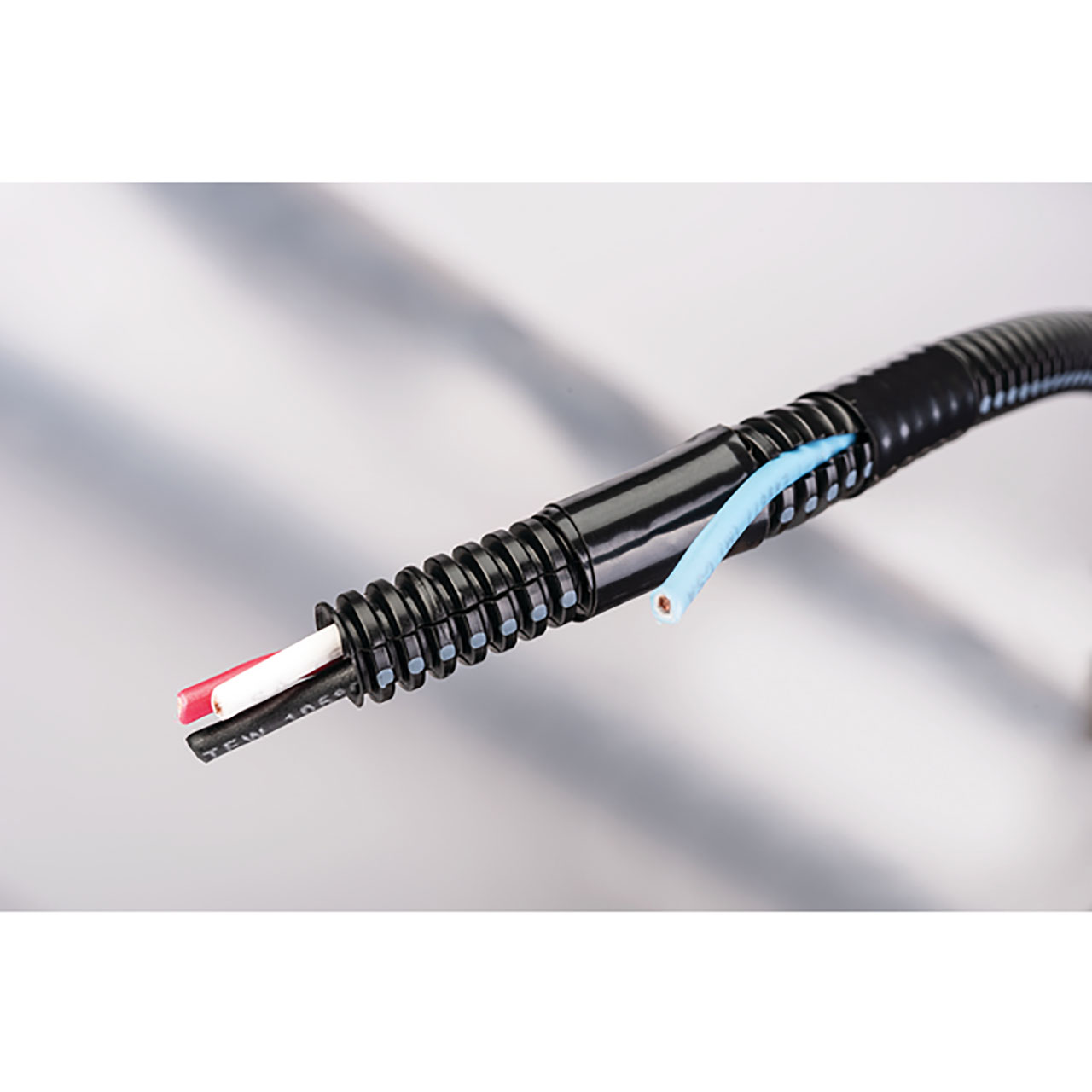 Convoluted Tubing, Slit, 0.63" Dia, PE, Orange, 800 ft/ctn