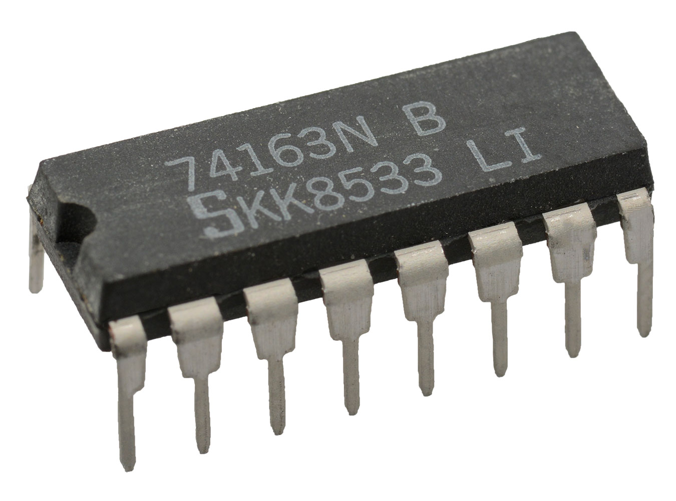 Fully Synchronous 4-Bit Counters 14ns 32MHz DIP-16